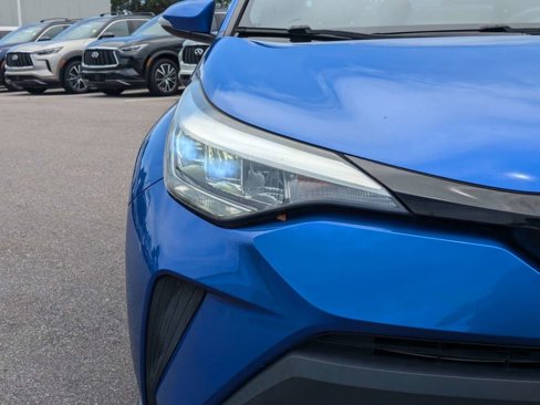 Used 2021 Toyota C-HR XLE image 10
