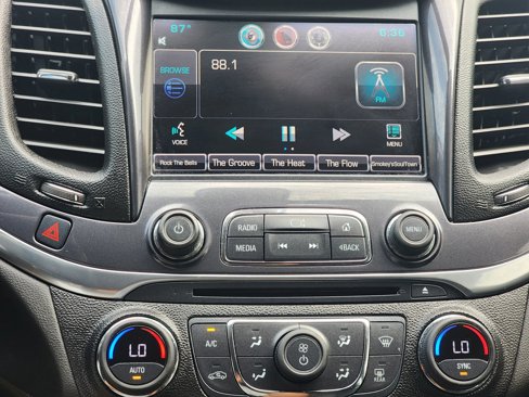 Used 2015 Chevrolet Impala LT w/ Convenience Package image 23