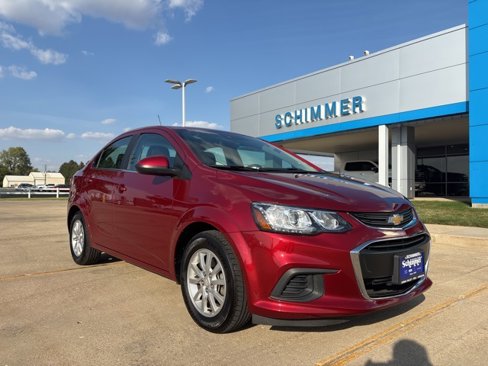 Used 2017 Chevrolet Sonic LT w/ Convenience Package image 2