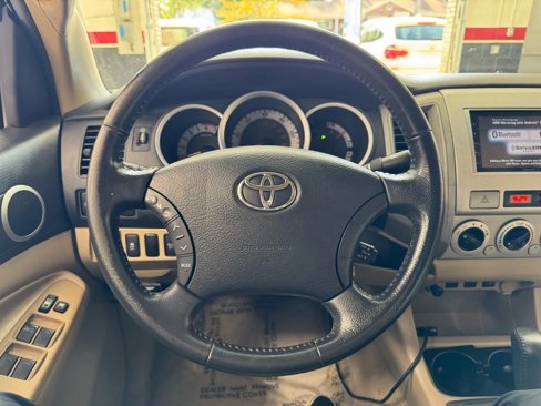 Used 2011 Toyota Tacoma 4x4 Double Cab image 32