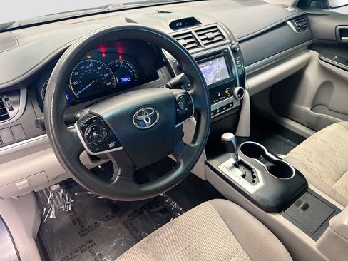 Used 2014 Toyota Camry LE image 7