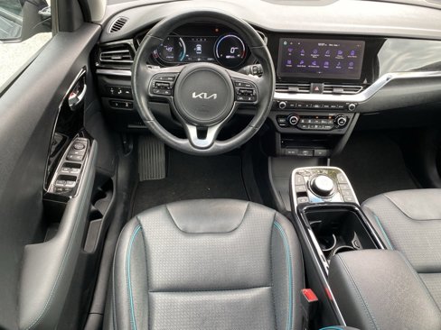 Used 2022 Kia Niro EX Premium w/ Cold Weather Package image 28