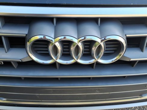 Used 2018 Audi Q5 2.0T Premium Plus w/ Premium Plus Package image 3
