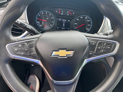 Used 2019 Chevrolet Equinox LS image 23