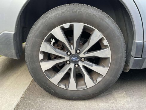 Used 2017 Subaru Outback 2.5i Limited image 5