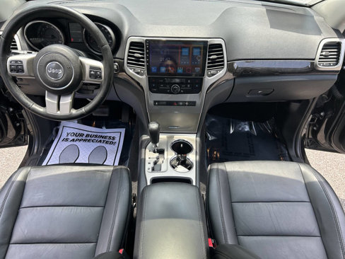 Used 2011 Jeep Grand Cherokee Laredo image 27