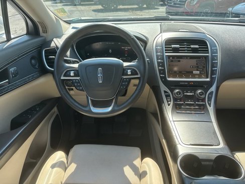 Used 2019 Lincoln Nautilus Reserve image 24