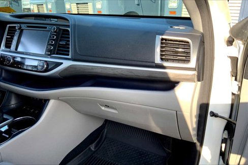 Used 2018 Toyota Highlander Limited image 16