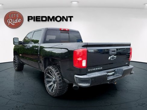 Used 2017 Chevrolet Silverado 1500 LTZ Z71 w/ LTZ Plus Package image 8