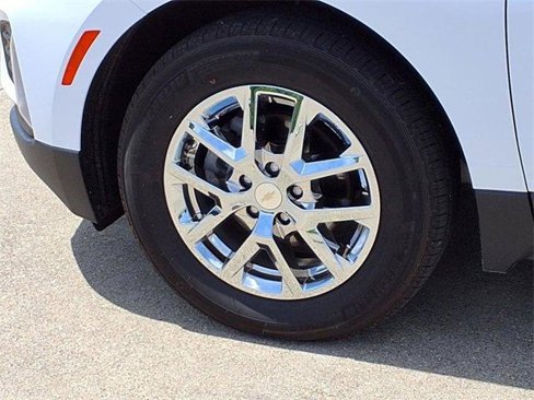 Used 2023 Chevrolet Equinox LT image 21