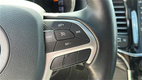 Used 2022 Jeep Grand Cherokee Laredo X image 14