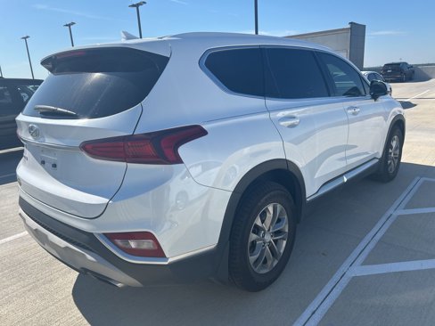 Used 2019 Hyundai Santa Fe SEL image 2
