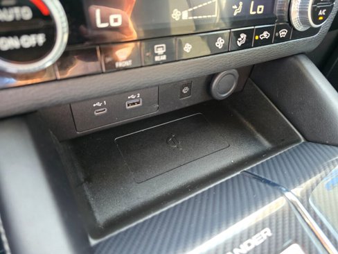 Used 2022 Mitsubishi Outlander SE image 23