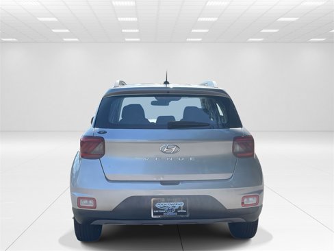 Certified 2023 Hyundai Venue SEL image 5