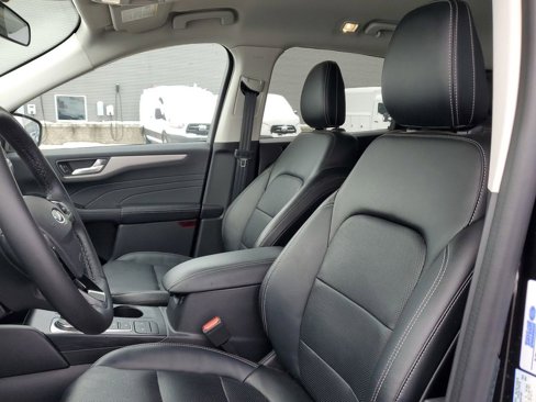 Used 2022 Ford Escape SEL image 17