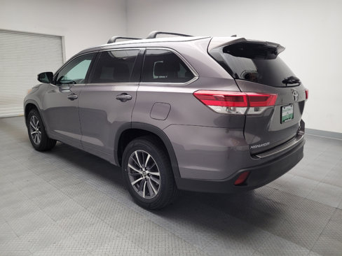 Used 2017 Toyota Highlander XLE image 5