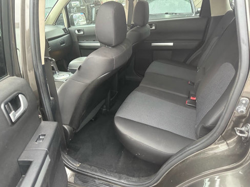 Used 2011 Mitsubishi Endeavor LS image 27