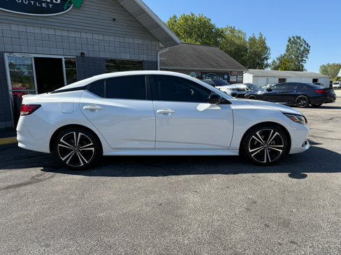 Used 2023 Nissan Sentra SR w/ SR Premium Package image 2