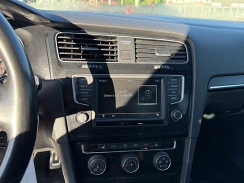Used 2016 Volkswagen GTI S image 18