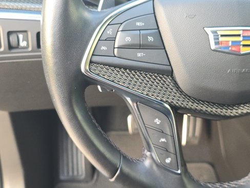 Used 2021 Cadillac XT5 Sportv w/ LPO, ONYX Package image 22