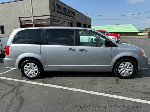 Used 2019 Dodge Grand Caravan SE image 17