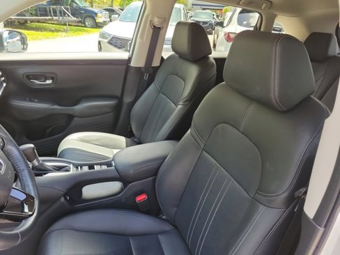 Used 2023 Honda HR-V EX-L image 8