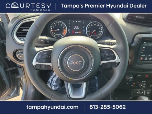 Used 2018 Jeep Renegade Latitude image 22