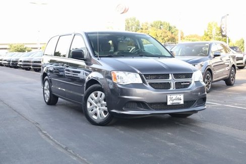 Used 2016 Dodge Grand Caravan SE w/ Quick Order Package 29E SE image 2