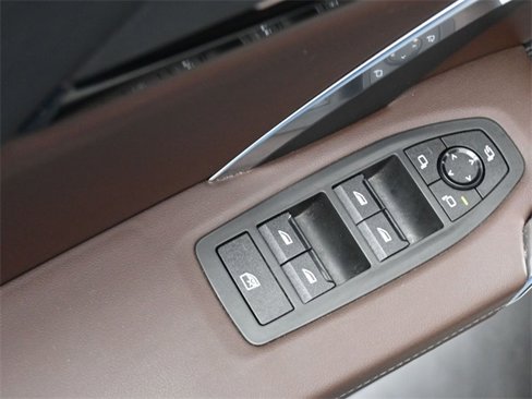 Certified 2025 BMW X2 xDrive28i image 13