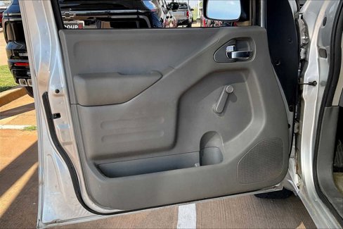 Used 2015 Nissan Frontier S image 20