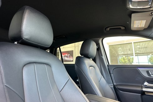 Certified 2021 Mercedes-Benz GLA 250 4MATIC w/ Premium Package image 17