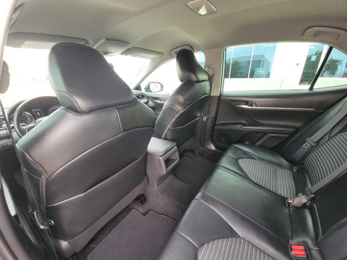 Used 2020 Toyota Camry SE image 8
