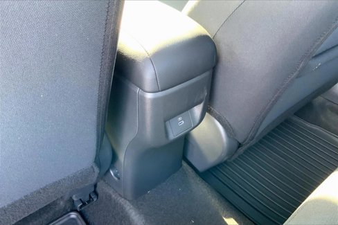 New 2025 Nissan Versa SR w/ Trunk Package image 15