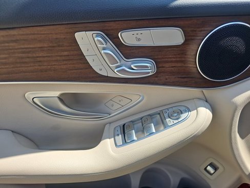 Certified 2022 Mercedes-Benz GLC 300 4MATIC image 11