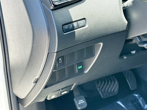 Certified 2017 Nissan Rogue Sport S image 10