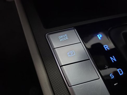 Certified 2024 Hyundai Elantra SEL image 25