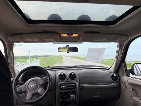 Used 2005 Jeep Liberty Renegade image 14