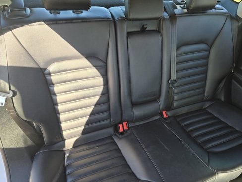 Used 2019 Ford Fusion SEL image 25