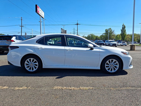 Certified 2022 Toyota Camry LE image 28