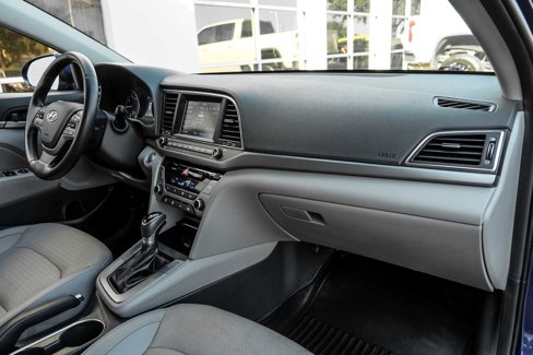 Used 2017 Hyundai Elantra Limited image 13