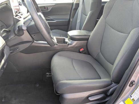 Used 2024 Toyota RAV4 LE image 17