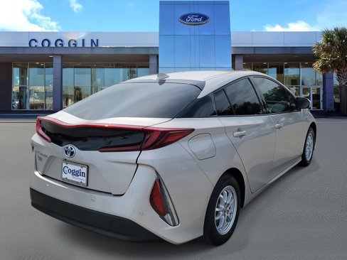 Used 2019 Toyota Prius Prime Advanced image 3