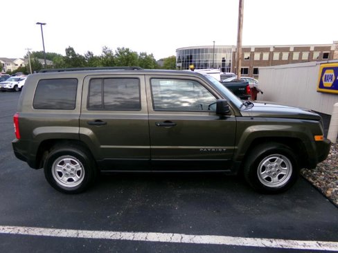 Used 2015 Jeep Patriot Sport image 2