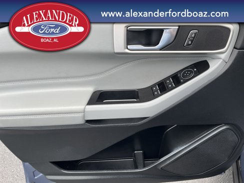 Used 2021 Ford Explorer XLT w/ Equipment Group 202A image 11
