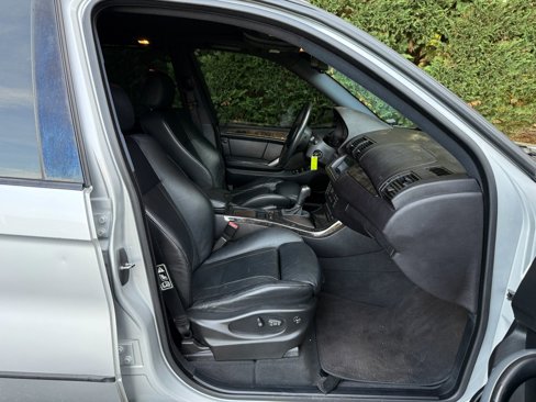 Used 2004 BMW X5 4.8is image 12