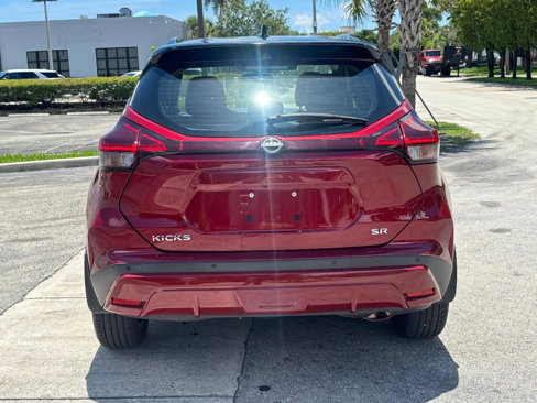 Used 2022 Nissan Kicks SR w/ Premium Package image 6