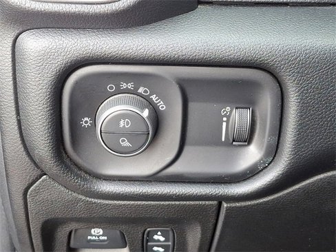 Used 2020 RAM 1500 Big Horn image 28