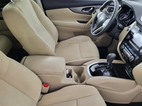 Used 2016 Nissan Rogue SV image 40