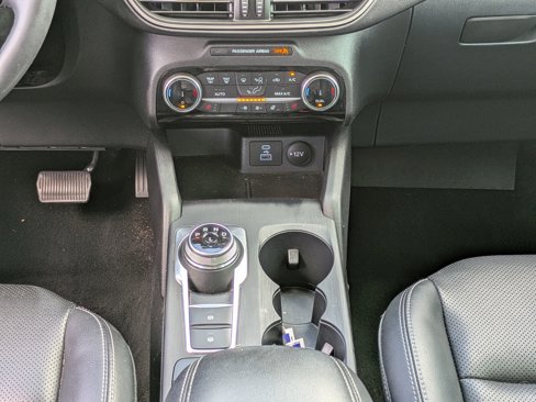 Used 2022 Ford Escape SEL image 17