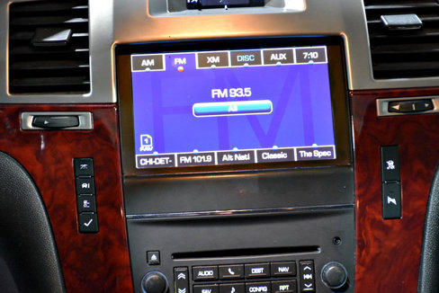 Used 2011 Cadillac Escalade ESV Premium image 40